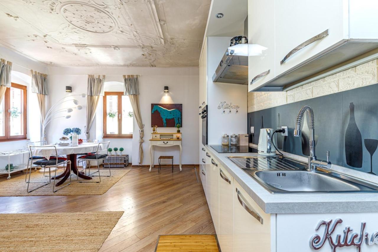 Two Bedroom Apartment La Mer Poreč Eksteriør bilde